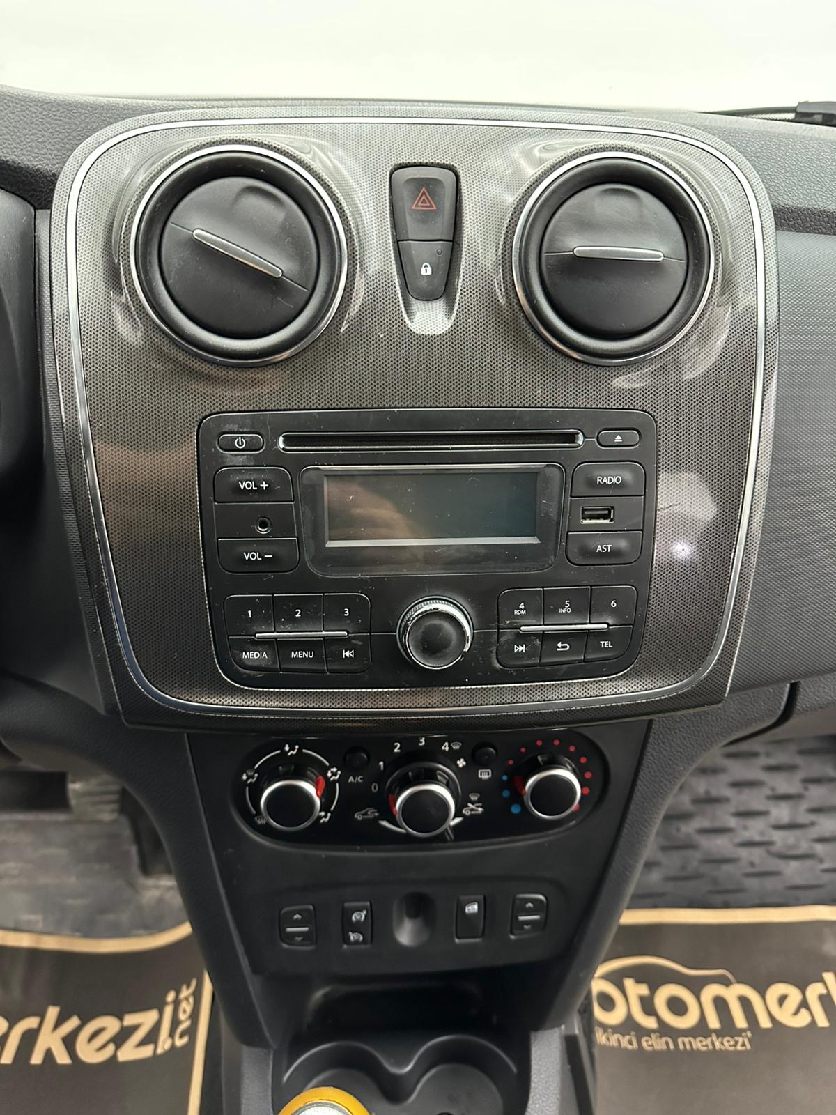 DACIA SANDERO 22